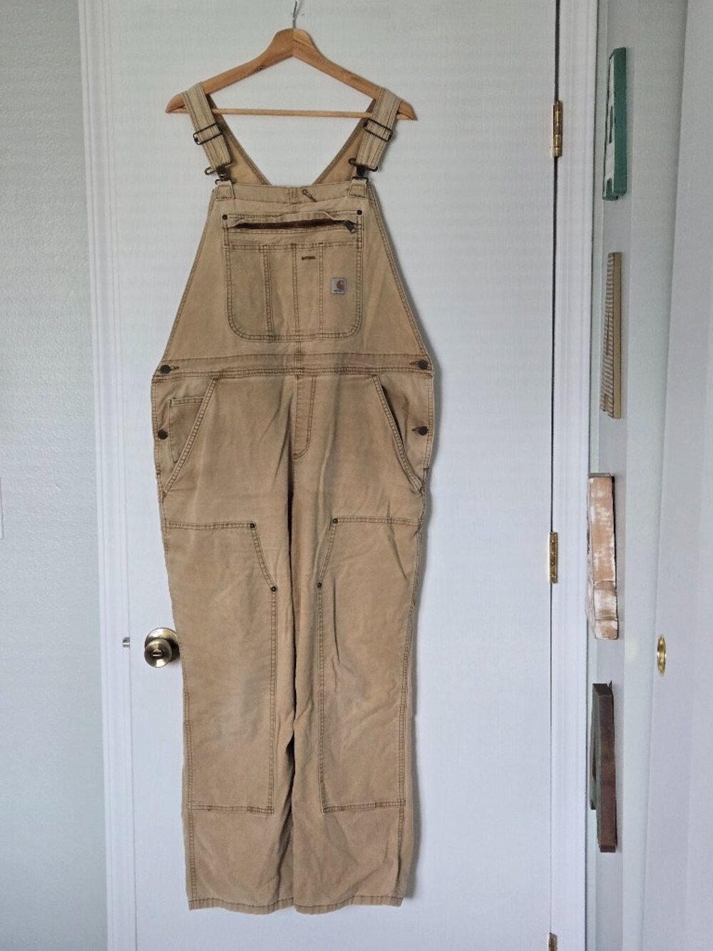 Carhartt tan overalls/ thrashed/ XL (16/18)